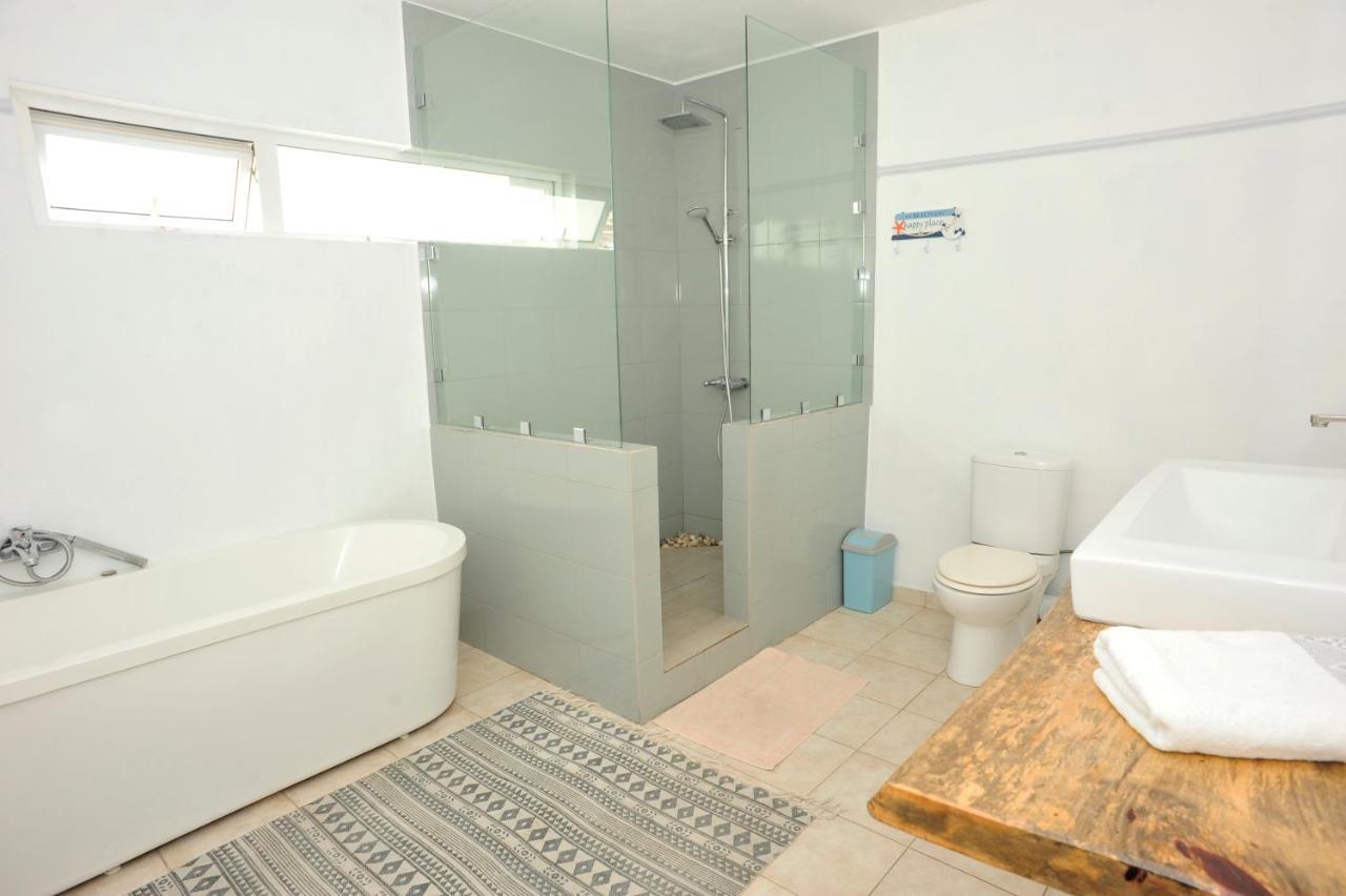 The Beach House - West Coast Mauritius ريفير نوار المظهر الخارجي الصورة